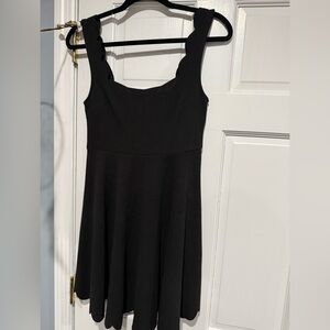 Elegant Black Sleeveless Dress, Scalloped Neck